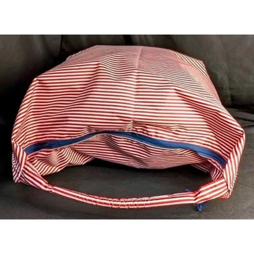 NWOT~Lancome Nautical Red/White Striped Hobo Tote Bag~Summer Beach ~ Zip Closure